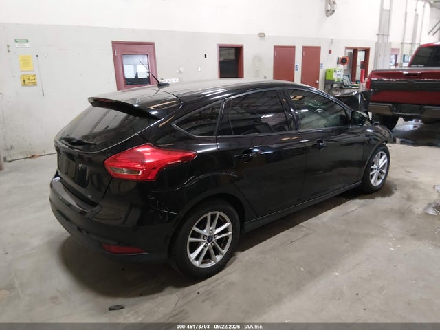 Ford FOCUS SE 2018 1FADP3K23JL323980 Image 4