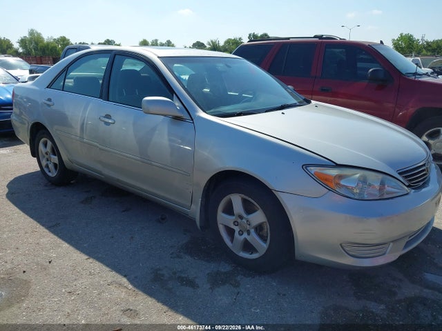 2003 Toyota Camry Se V6 მანქანა იყიდება აუქციონზე, vin: 4T1BF32K73U549548, აუქციონის ნომერი: 46173744