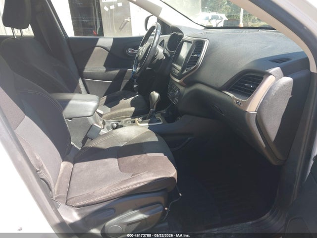 46173788 :رقم المزاد ، 1C4PJMCB6GW183072 vin ، 2016 Jeep Cherokee Latitude مزاد بيع