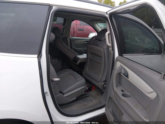 Auction sale of the 2017 Chevrolet Traverse Lt, vin: 1GNKRGKD5HJ257806, lot number: 46173805