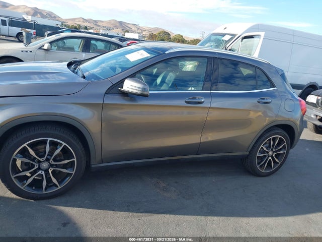 WDCTG4GBXHJ306792 Mercedes-Benz Gla 250 4matic