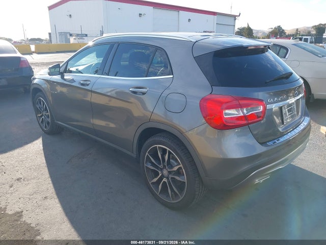 WDCTG4GBXHJ306792 Mercedes-Benz Gla 250 4matic