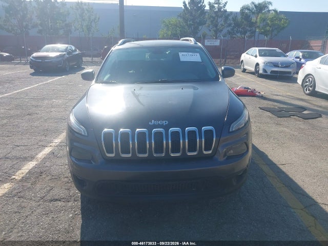 2016 Jeep Cherokee Latitude მანქანა იყიდება აუქციონზე, vin: 1C4PJLCSXGW108238, აუქციონის ნომერი: 46173833