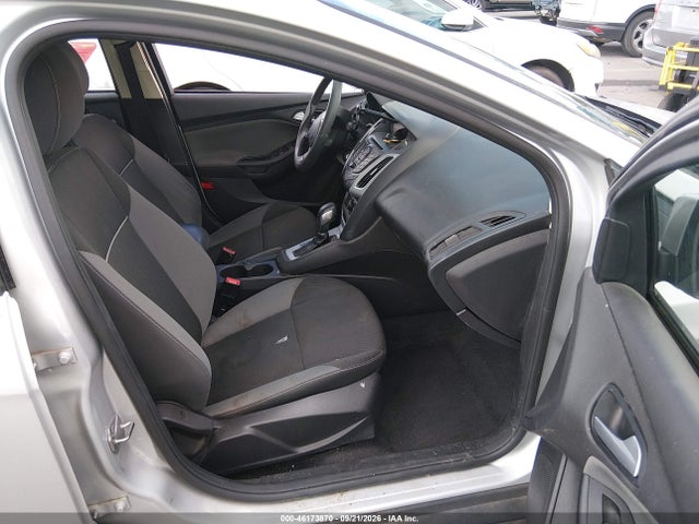 Ford FOCUS SE 2014 1FADP3K23EL212111 Image 5