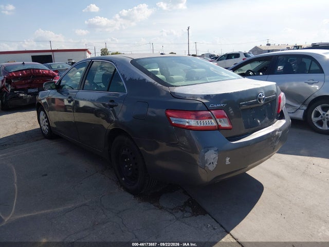 46173887 :رقم المزاد ، 4T1BF3EK4BU774388 vin ، 2011 Toyota Camry Le مزاد بيع