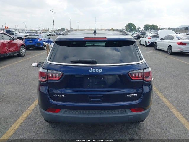 Jeep Compass Latitude 4x4 2018 3C4NJDBB8JT185878 Image 16