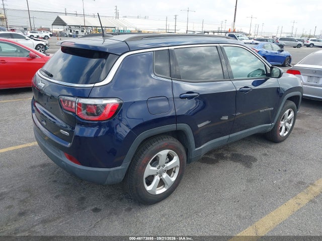 Jeep Compass Latitude 4x4 2018 3C4NJDBB8JT185878 Image 4