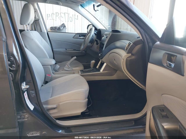 46173924 :رقم المزاد ، JF2SHADC3BH726288 vin ، 2011 Subaru Forester 2.5x Premium مزاد بيع