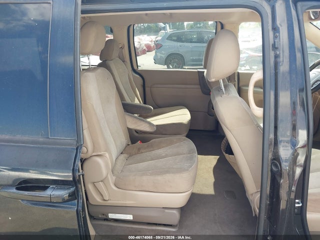 2011 Kia Sedona Lx მანქანა იყიდება აუქციონზე, vin: KNDMG4C72B6411560, აუქციონის ნომერი: 46174068
