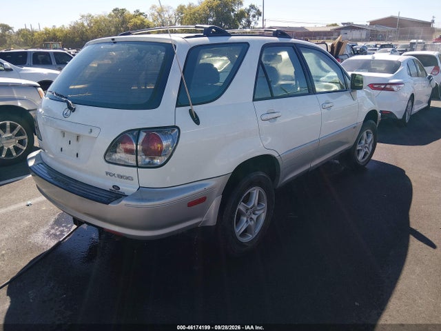46174199 :رقم المزاد ، JTJGF10U320130831 vin ، 2002 Lexus Rx 300 مزاد بيع