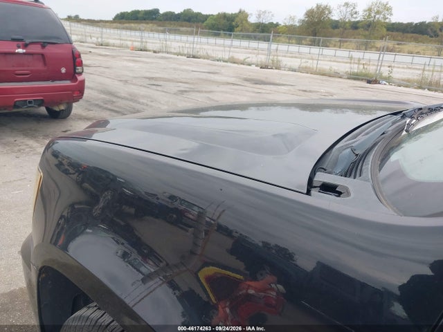 46174263 :رقم المزاد ، 1GNUKJE36AR129997 vin ، 2010 Chevrolet Suburban 1500 Lt1 مزاد بيع