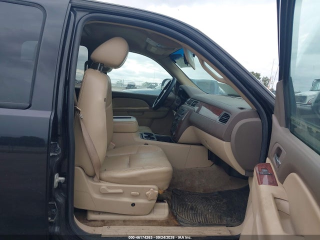 46174263 :رقم المزاد ، 1GNUKJE36AR129997 vin ، 2010 Chevrolet Suburban 1500 Lt1 مزاد بيع