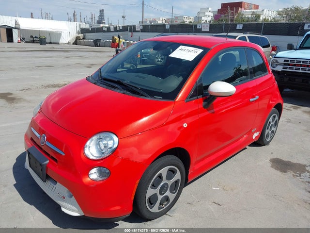 Fiat 500E BATTERY ELECTRIC 2015 3C3CFFGE9FT570224 Image 2
