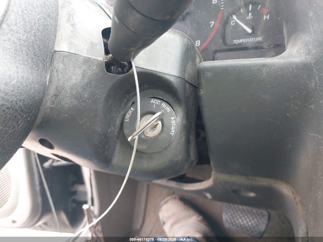 46174278 :رقم المزاد ، 1G8ZK52792Z152750 vin ، 2002 Saturn S-series Sl2 مزاد بيع