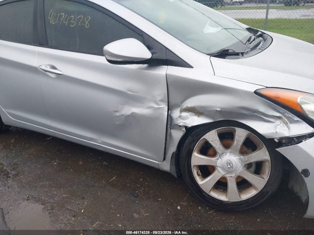 2013 Hyundai Elantra Limited მანქანა იყიდება აუქციონზე, vin: 5NPDH4AE3DH157719, აუქციონის ნომერი: 46174328