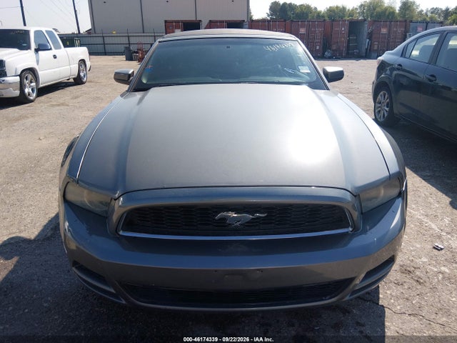 2013 Ford Mustang V6 Premium მანქანა იყიდება აუქციონზე, vin: 1ZVBP8EM7D5229425, აუქციონის ნომერი: 46174339