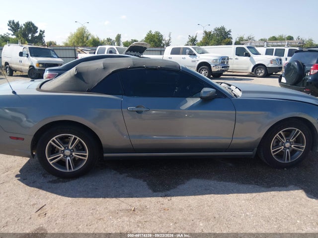 2013 Ford Mustang V6 Premium მანქანა იყიდება აუქციონზე, vin: 1ZVBP8EM7D5229425, აუქციონის ნომერი: 46174339