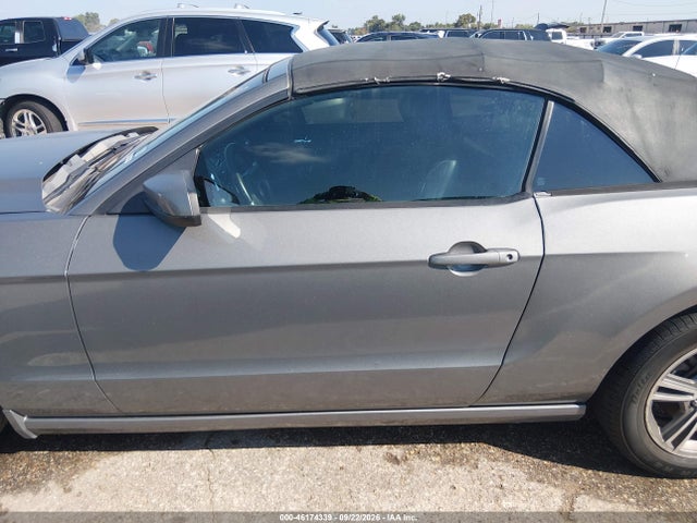 2013 Ford Mustang V6 Premium მანქანა იყიდება აუქციონზე, vin: 1ZVBP8EM7D5229425, აუქციონის ნომერი: 46174339
