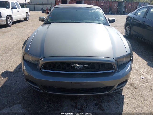 2013 Ford Mustang V6 Premium მანქანა იყიდება აუქციონზე, vin: 1ZVBP8EM7D5229425, აუქციონის ნომერი: 46174339