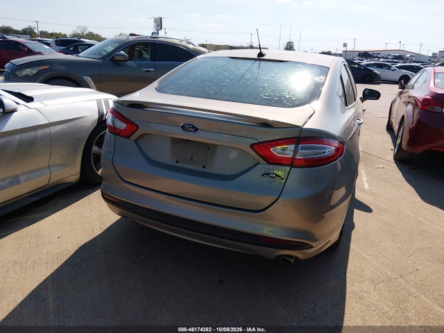 3FA6P0H77FR182107 Ford FUSION SE