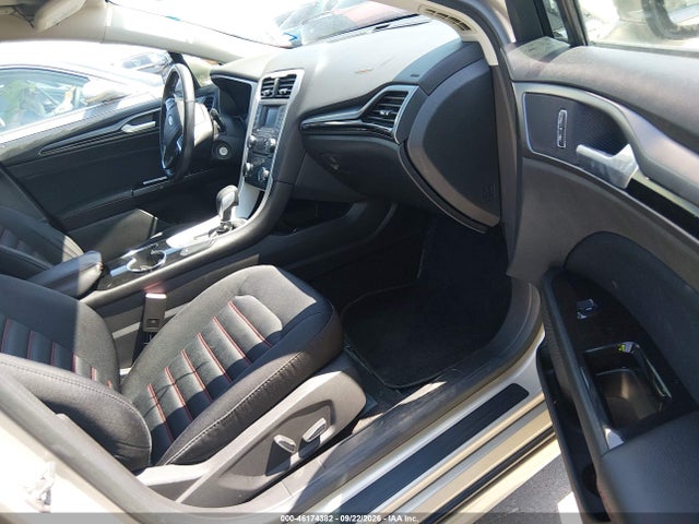 3FA6P0H77FR182107 Ford FUSION SE