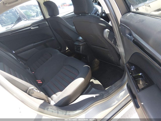 3FA6P0H77FR182107 Ford FUSION SE