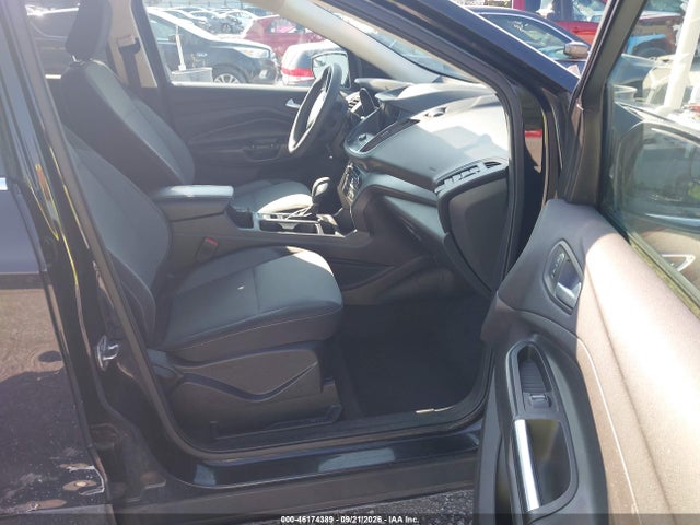 46174389 :رقم المزاد ، 1FMCU9GD2KUA38867 vin ، 2019 Ford Escape Se مزاد بيع