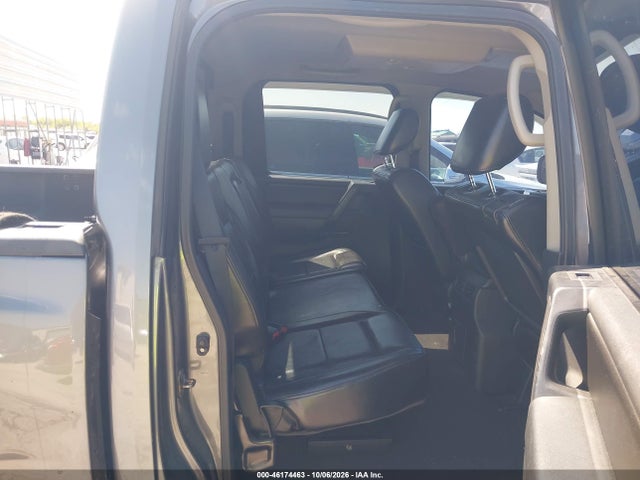 46174463 :رقم المزاد ، 1N6BA0ED6DN304358 vin ، 2013 Nissan Titan Sl مزاد بيع