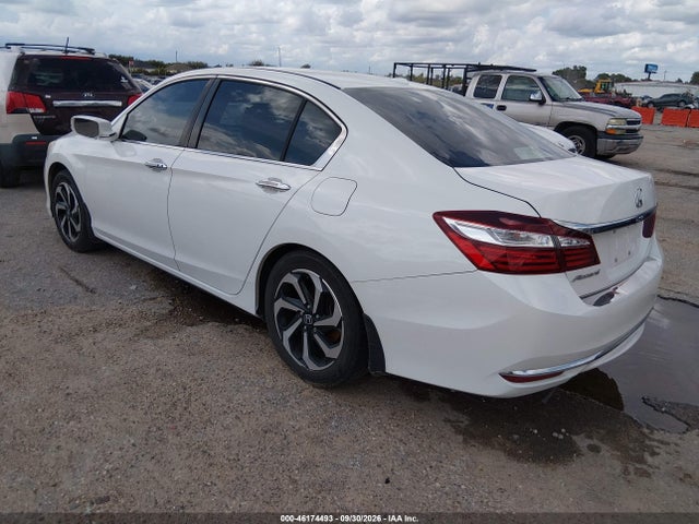46174493 :رقم المزاد ، 1HGCR2F85HA305237 vin ، 2017 Honda Accord Ex-l مزاد بيع