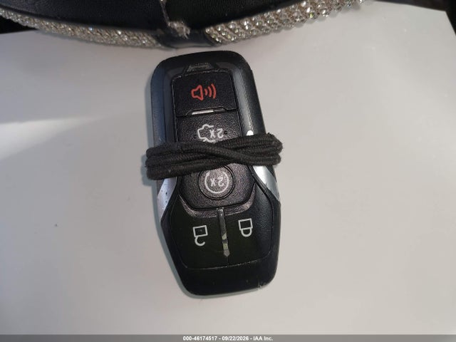 46174517 :رقم المزاد ، 3FA6P0RU4GR325200 vin ، 2016 Ford Fusion Hybrid Titanium مزاد بيع