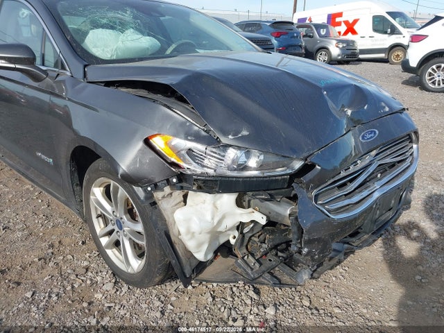 46174517 :رقم المزاد ، 3FA6P0RU4GR325200 vin ، 2016 Ford Fusion Hybrid Titanium مزاد بيع