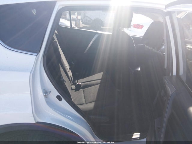 Продажа на аукционе авто 2017 Toyota Rav4 Le, vin: JTMZFREV4HJ103863, номер лота: 46174535
