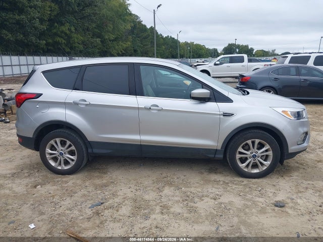 2019 Ford Escape Se მანქანა იყიდება აუქციონზე, vin: 1FMCU0GD5KUA25722, აუქციონის ნომერი: 46174564
