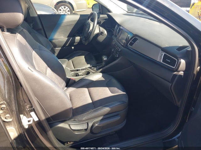 46174571 :رقم المزاد ، KNDCC3LC6H5063310 vin ، 2017 Kia Niro Ex مزاد بيع