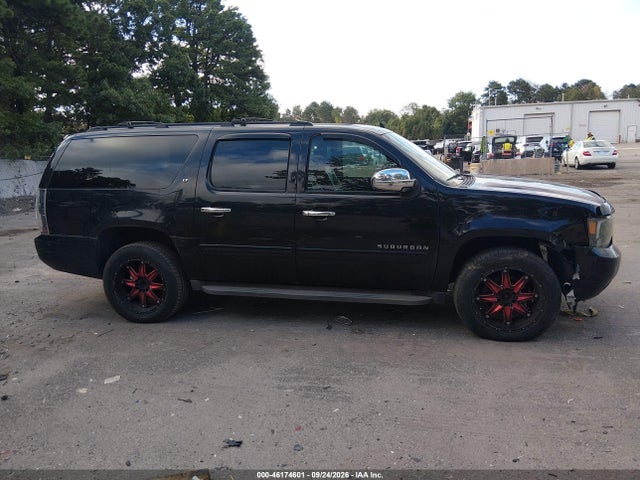 46174601 :رقم المزاد ، 1GNUKJE31AR235063 vin ، 2010 Chevrolet Suburban 1500 Lt1 مزاد بيع