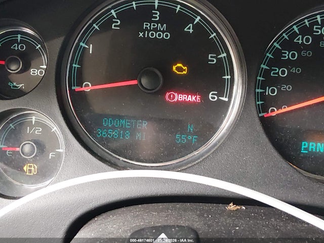 46174601 :رقم المزاد ، 1GNUKJE31AR235063 vin ، 2010 Chevrolet Suburban 1500 Lt1 مزاد بيع