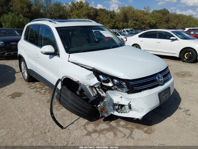 2016 Volkswagen Tiguan R-line/s/se/sel მანქანა იყიდება აუქციონზე, vin: WVGAV7AX8GW562127, აუქციონის ნომერი: 46174612