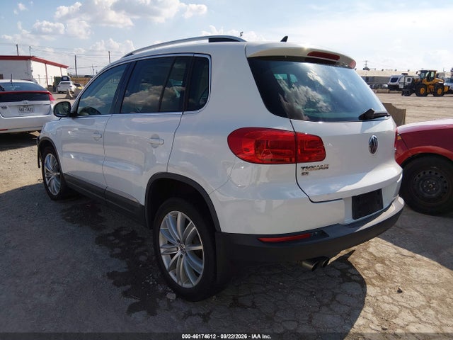 Продажа на аукционе авто 2016 Volkswagen Tiguan R-line/s/se/sel, vin: WVGAV7AX8GW562127, номер лота: 46174612