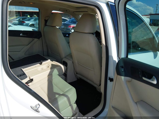 Продажа на аукционе авто 2016 Volkswagen Tiguan R-line/s/se/sel, vin: WVGAV7AX8GW562127, номер лота: 46174612