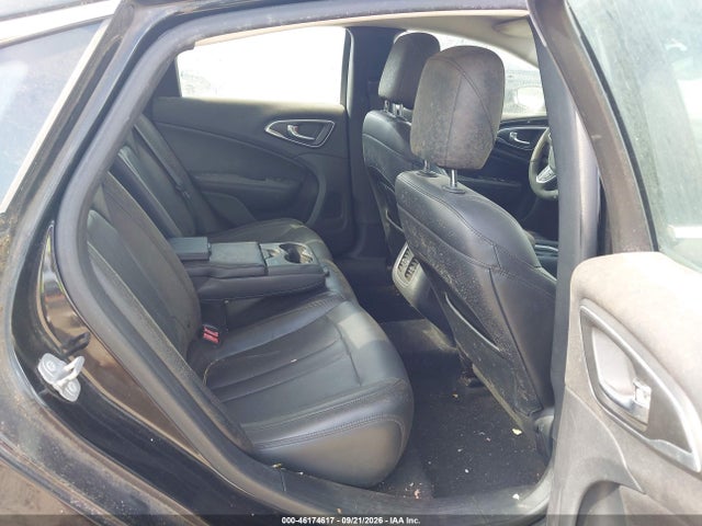 46174617 :رقم المزاد ، 1C3CCCCG4FN517042 vin ، 2015 Chrysler 200 C مزاد بيع