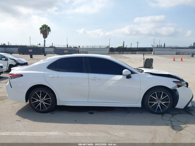 4T1G11AK5NU625376 Toyota CAMRY SE
