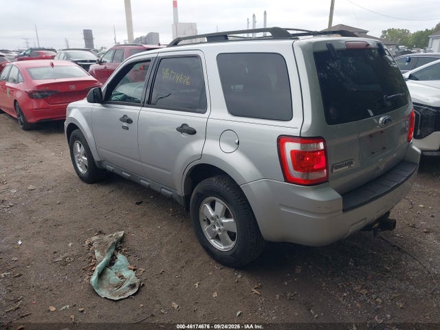 46174676 :رقم المزاد ، 1FMCU9D77AKB10493 vin ، 2010 Ford Escape Xlt مزاد بيع