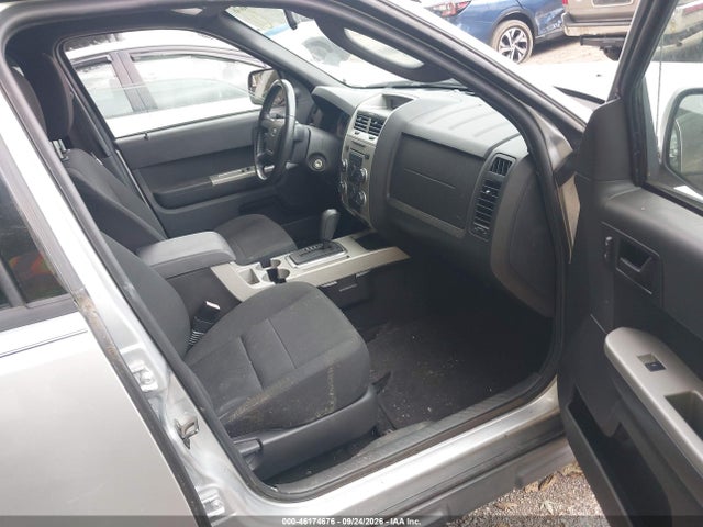 46174676 :رقم المزاد ، 1FMCU9D77AKB10493 vin ، 2010 Ford Escape Xlt مزاد بيع
