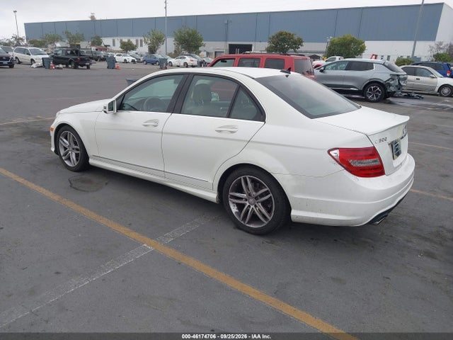 2012 Mercedes-benz C 300 Sport 4matic მანქანა იყიდება აუქციონზე, vin: WDDGF8BB4CR230415, აუქციონის ნომერი: 46174706