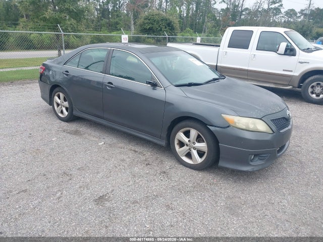46174865 :رقم المزاد ، 4T1BF3EK3BU158021 vin ، 2011 Toyota Camry Se مزاد بيع
