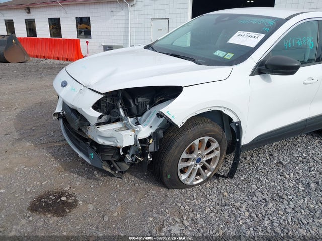 Продажа на аукционе авто 2022 Ford Escape Se, vin: 1FMCU9G62NUA62981, номер лота: 46174885