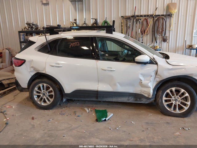 Продажа на аукционе авто 2021 Ford Escape Se, vin: 1FMCU9G60MUA70012, номер лота: 46174893