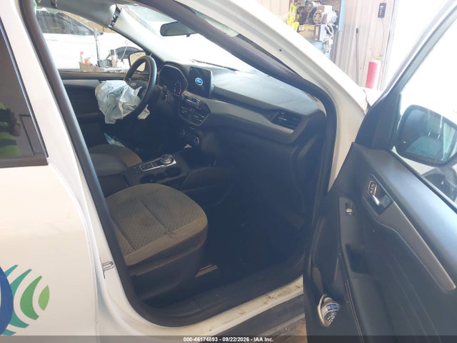 Продажа на аукционе авто 2021 Ford Escape Se, vin: 1FMCU9G60MUA70012, номер лота: 46174893