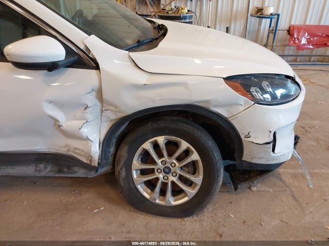 Продажа на аукционе авто 2021 Ford Escape Se, vin: 1FMCU9G60MUA70012, номер лота: 46174893