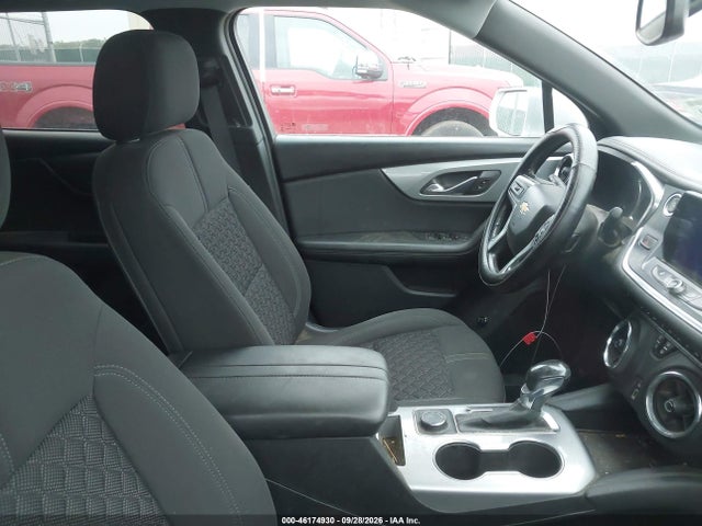46174930 :رقم المزاد ، 3GNKBBRA0KS693679 vin ، 2019 Chevrolet Blazer مزاد بيع